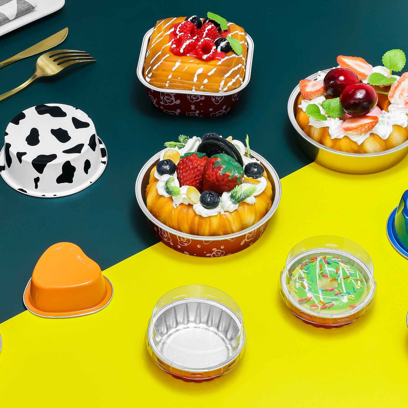 Colored aluminum foil container